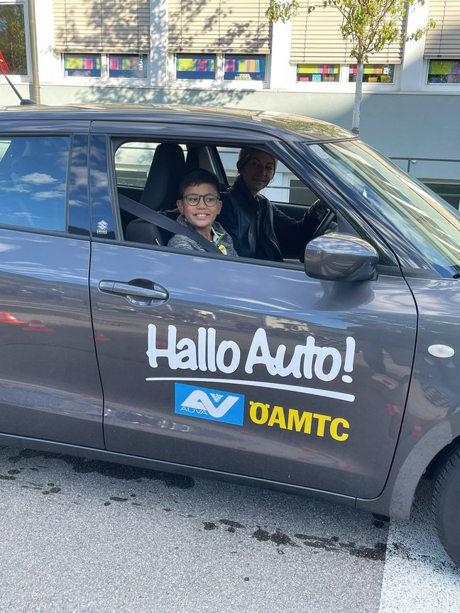 Mediathek_-_6_von_9__1_